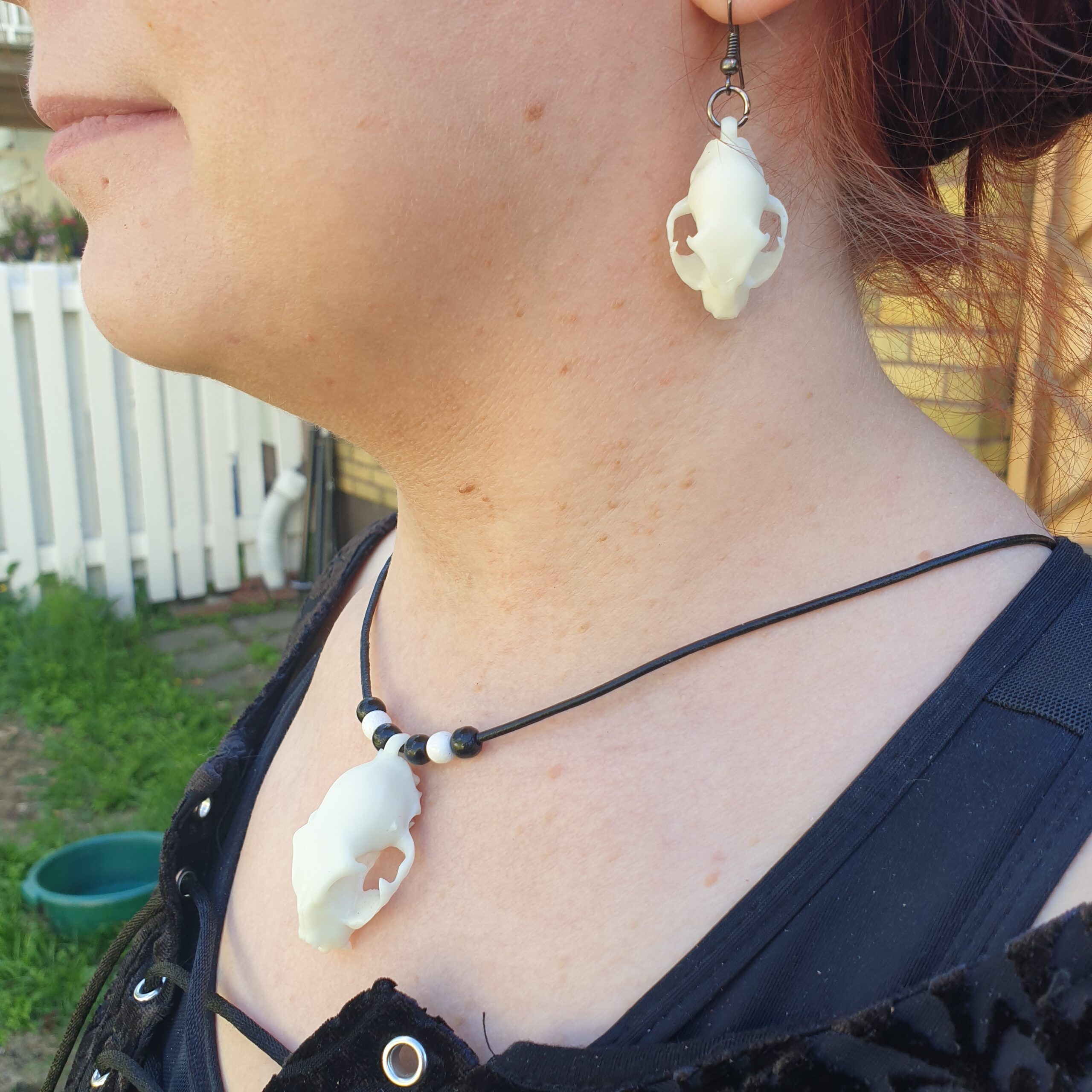 Cat Skull Necklace and Earring-set White - Image 4