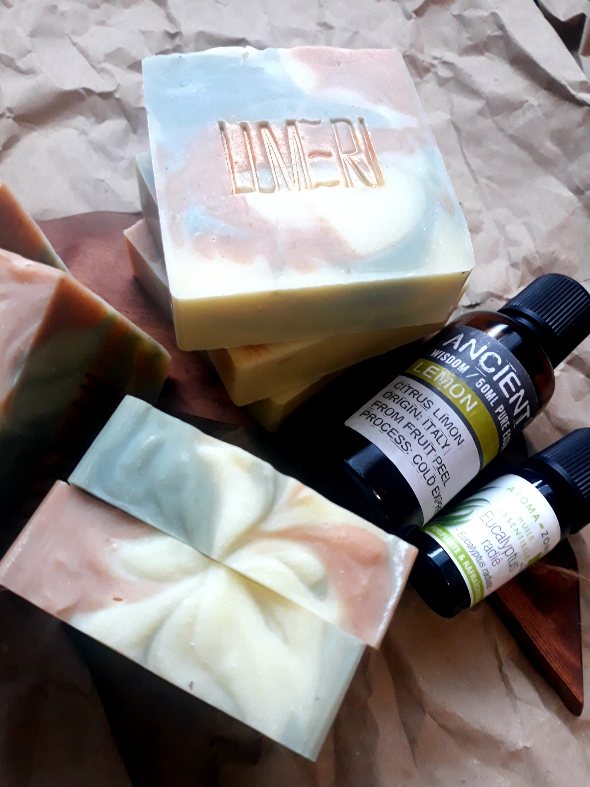 Luonnollinen palasaippua "Kolme savea" - Image 4