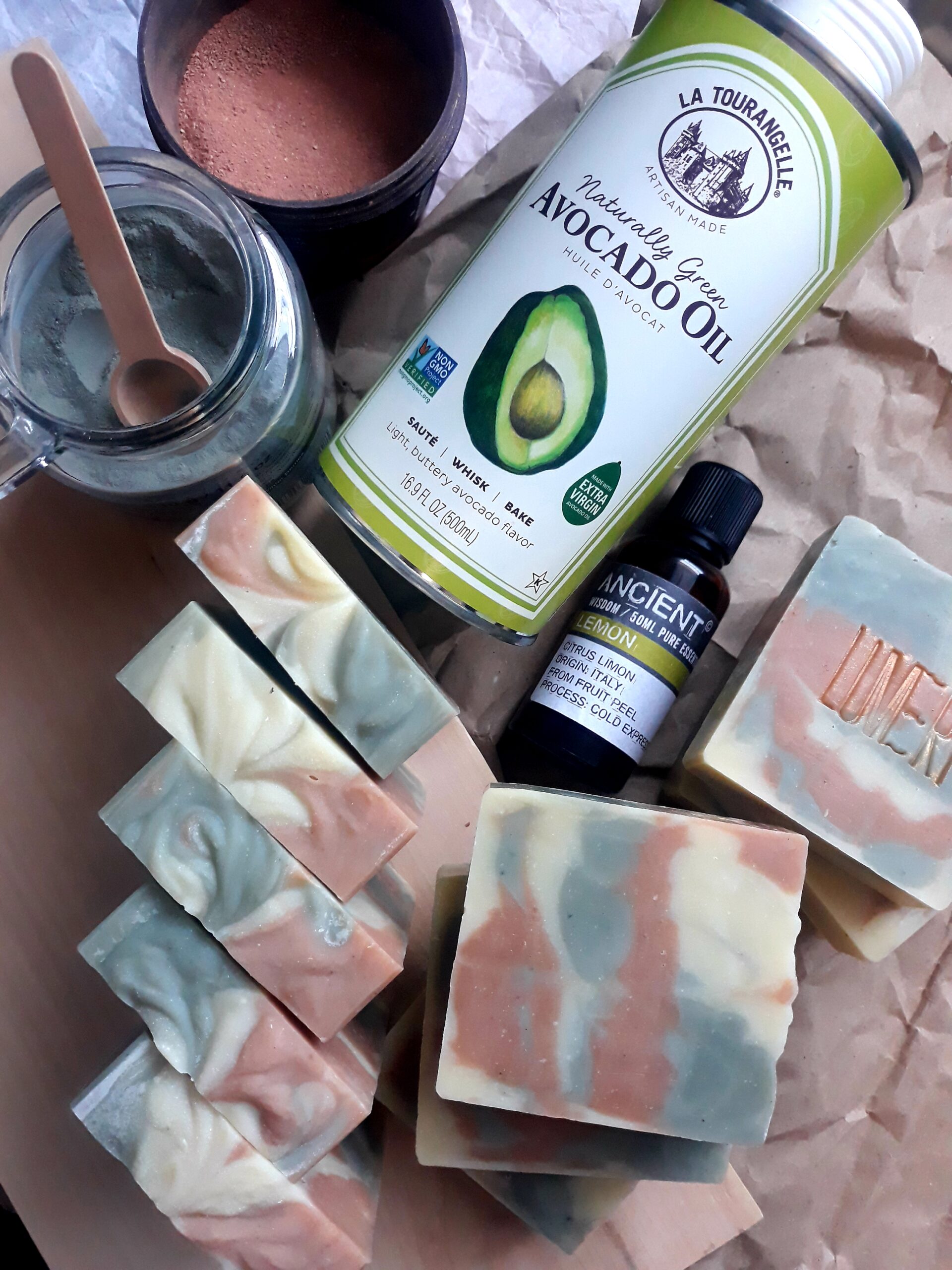 Luonnollinen palasaippua "Kolme savea"