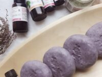 Kiinteä shampoo "Nokkonen ja syreeni"