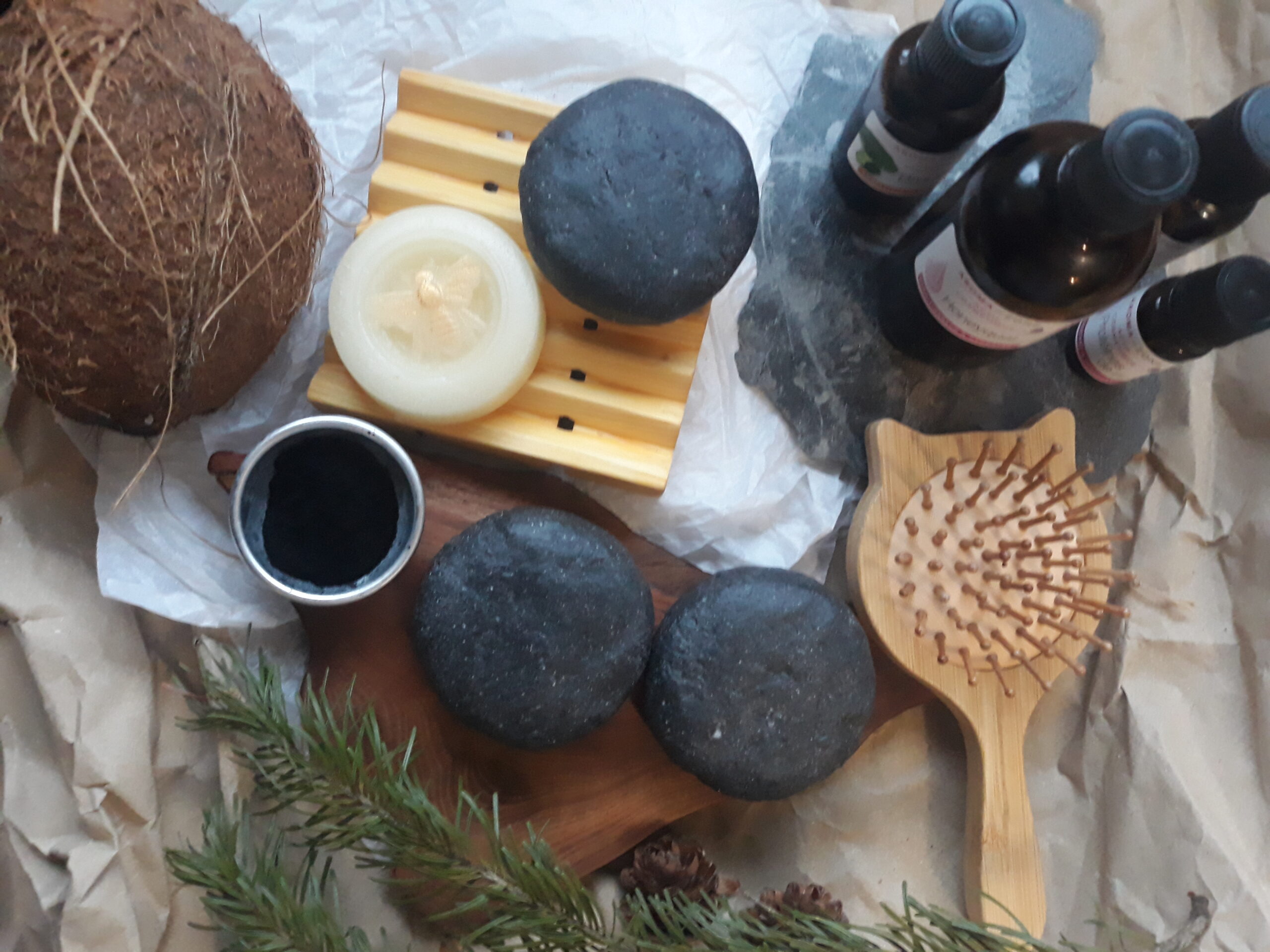 Kiinteä shampoo "Kookos ja hiili" - Image 6