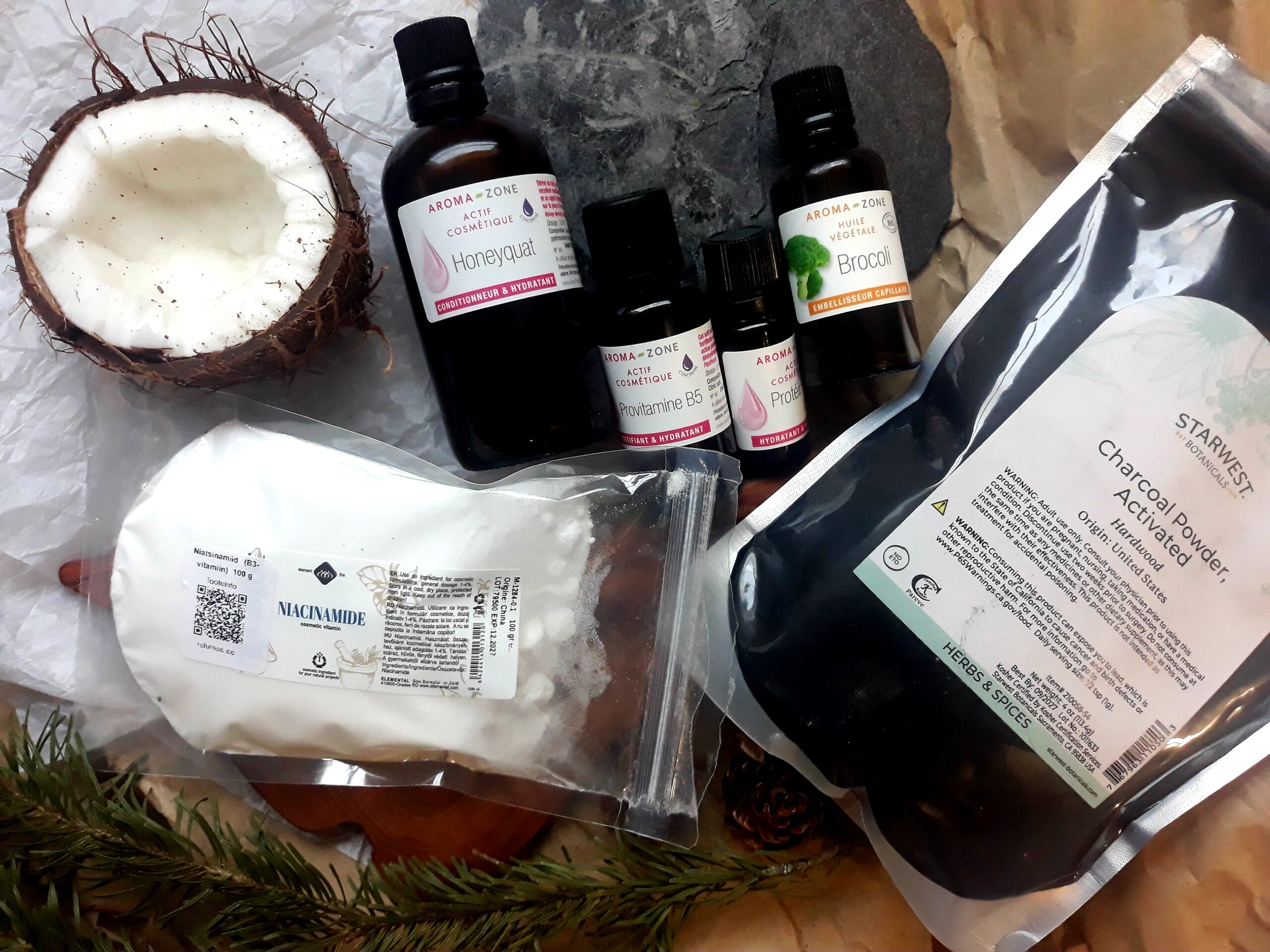 Kiinteä shampoo "Kookos ja hiili" - Image 3