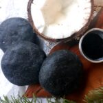 Kiinteä shampoo "Kookos ja hiili"