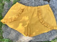 Pellava shortsit