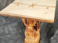 sohvapöytä/sivupöytä vaalea massiivipuu