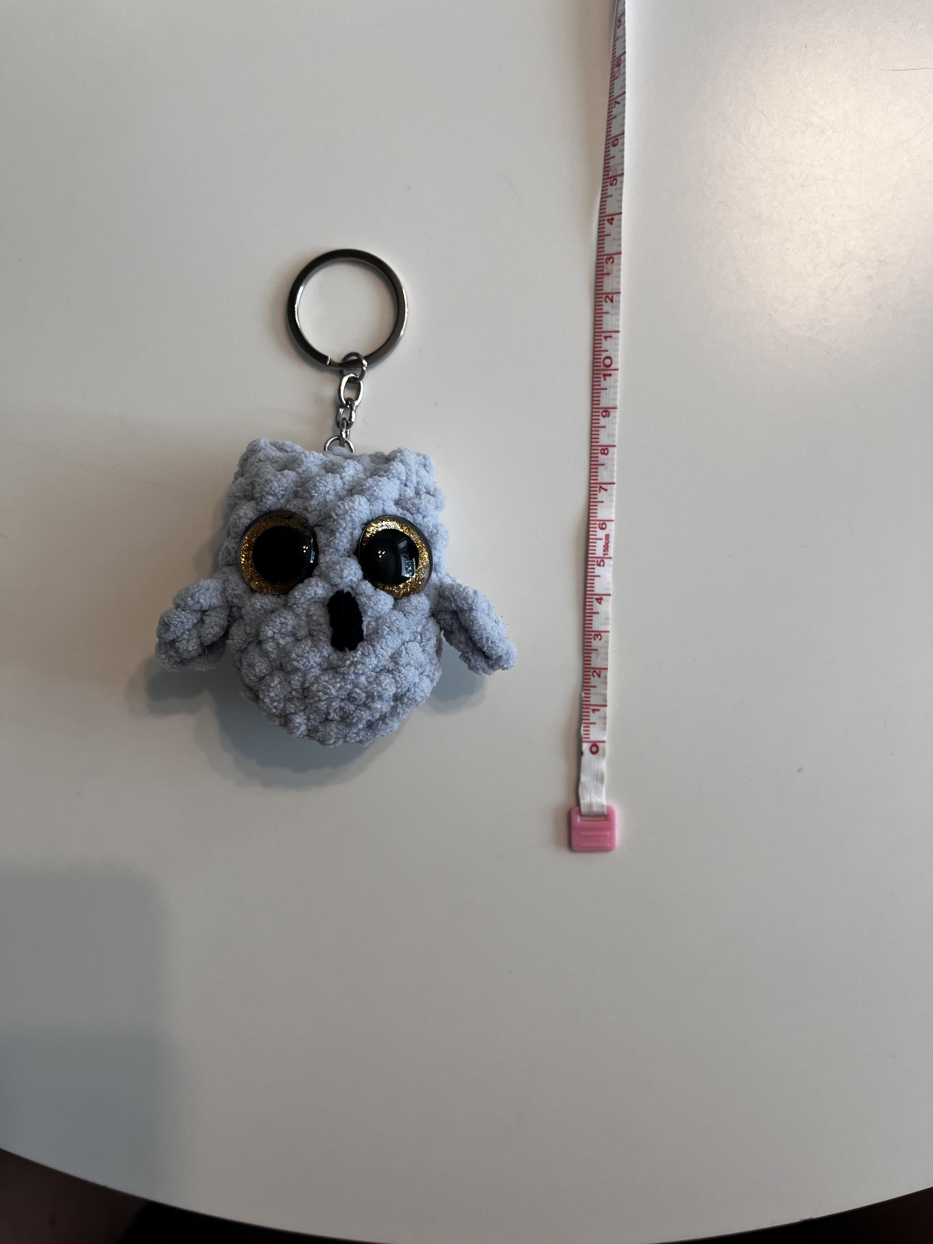 Käsintehty pehmo-pöllöavaimenperä – Harmaa - Image 3
