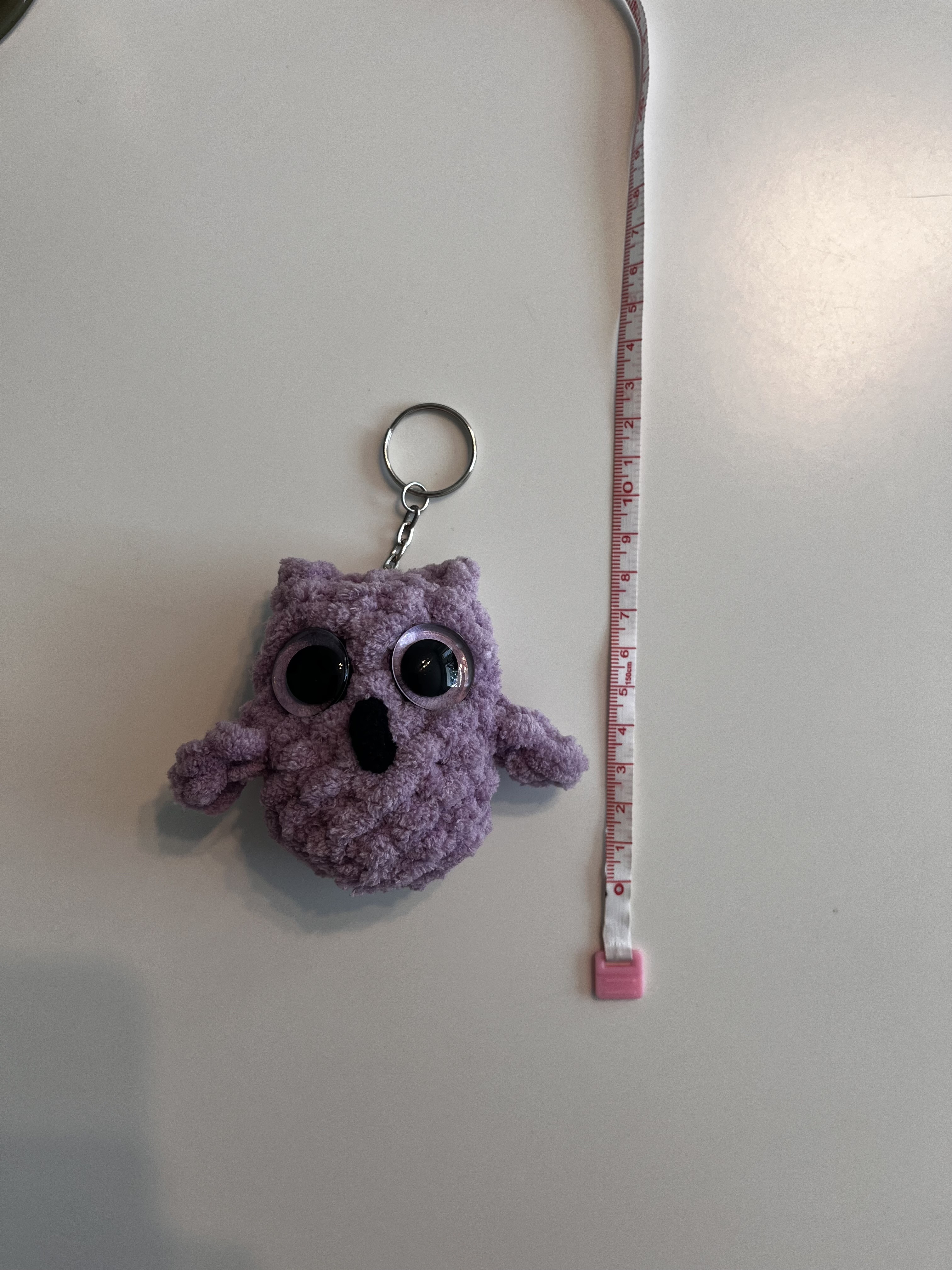 Käsintehty pehmo-pöllöavaimenperä – Liila - Image 4